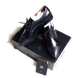 Frye Erica Stud Oxford